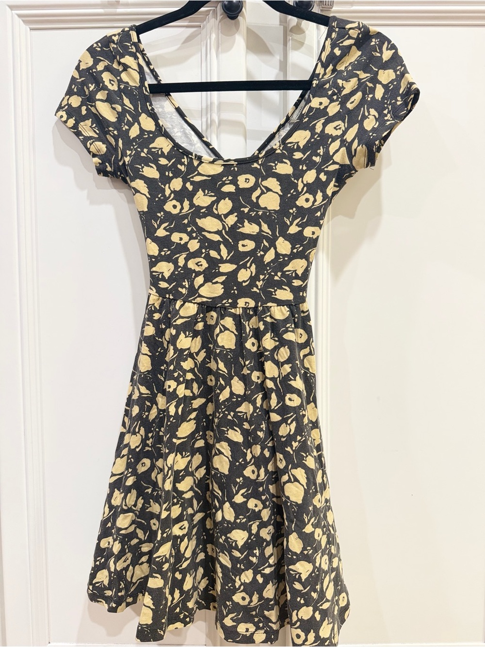 Lani Two-Piece Mini Set in Tan and Black Floral - Picture 6 of 10
